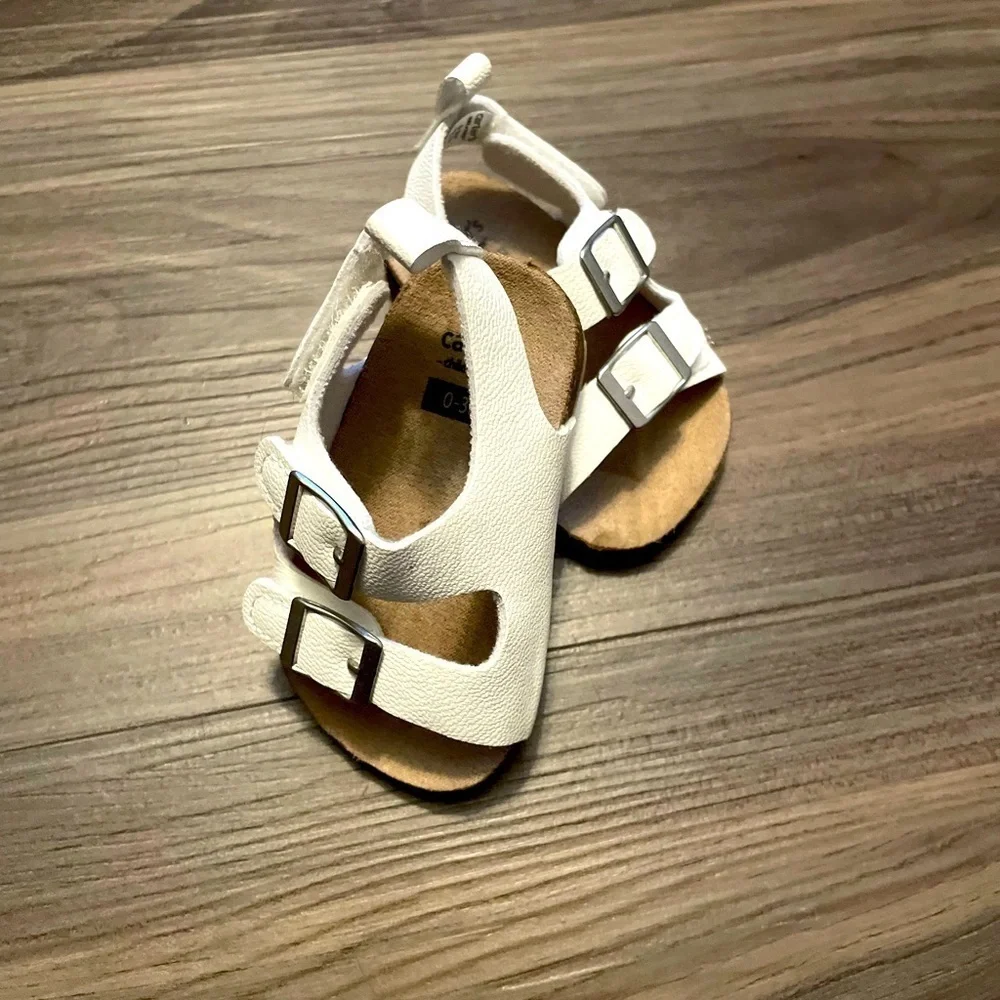 Carter's White Kids Sandals with Buckles size 0-3M